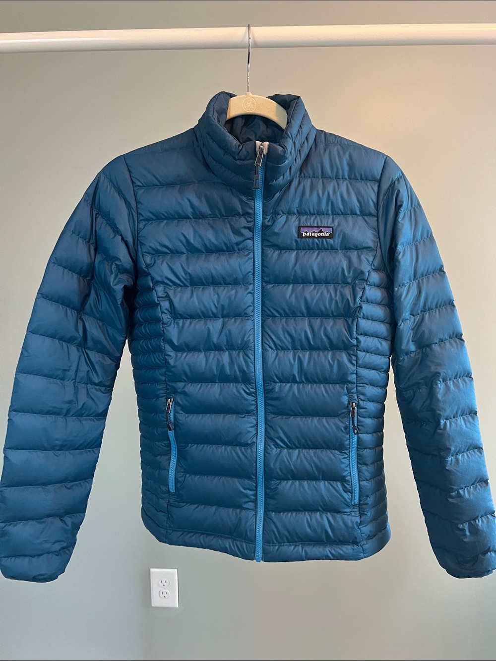 Patagonia Women's Teal Blue Packable Down Puffer Jacket